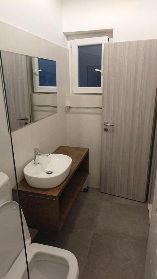 Apartments Dana 오미스 외부 사진