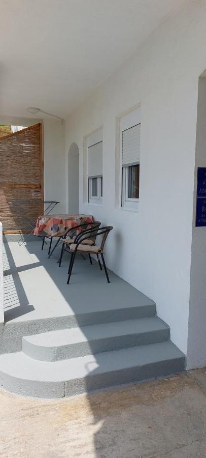 Apartments Dana 오미스 외부 사진