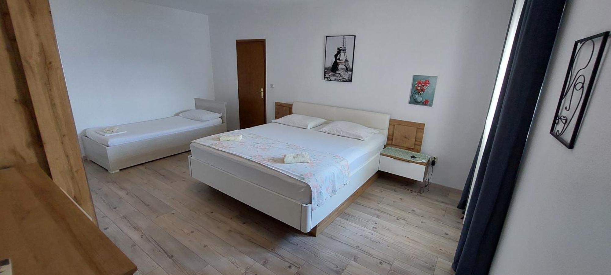 Apartments Dana 오미스 객실 사진